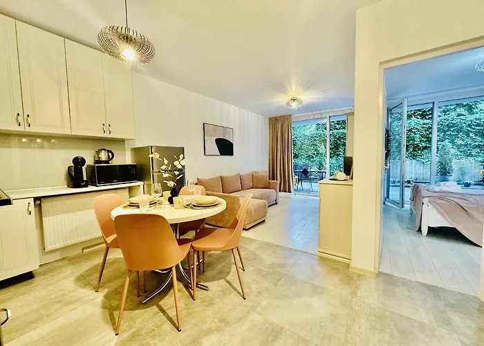 Apartment Palfi With Garden & Parking